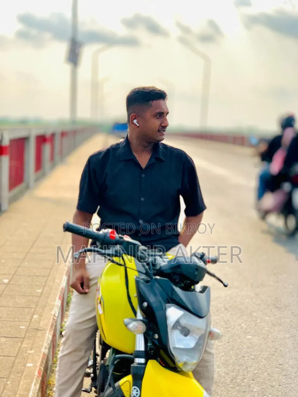 ইয়ামাহা ফেজার ভি১ ২০১১ হলুদ