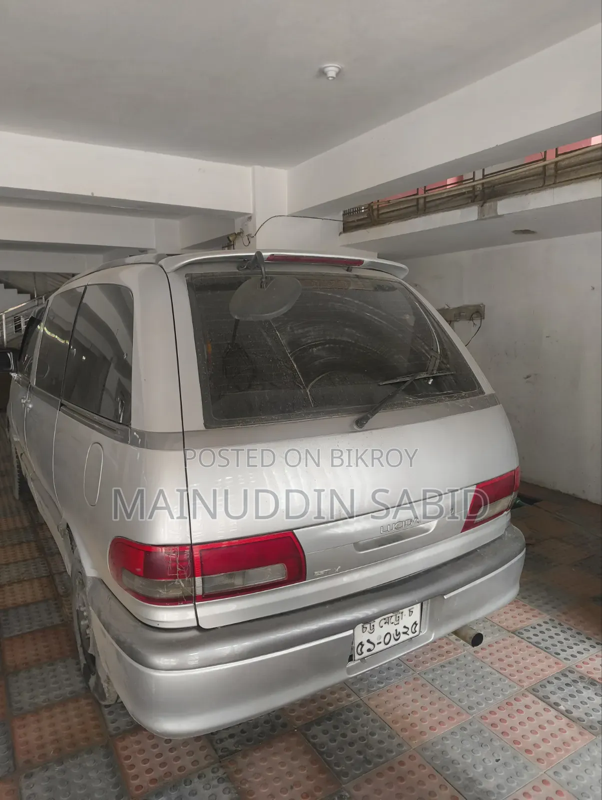Toyota Estima 1996 Silver