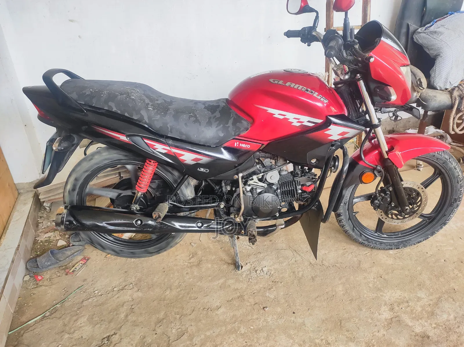 হিরো গ্লামার ২০২২ রেড