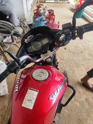 হিরো গ্লামার ২০২২ রেড