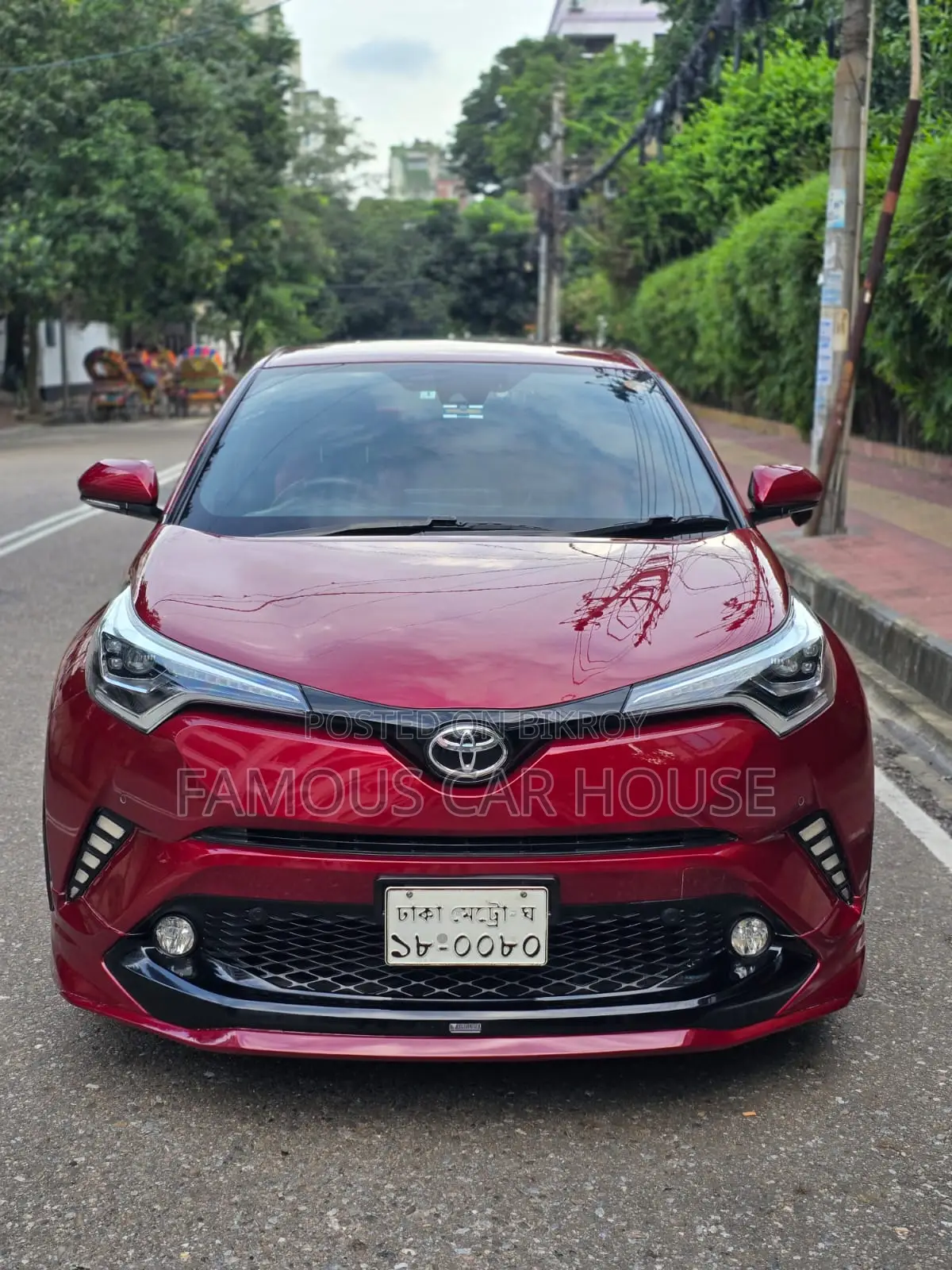 Toyota C-HR 2017 Maroon