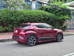 Toyota C-HR 2017 Maroon