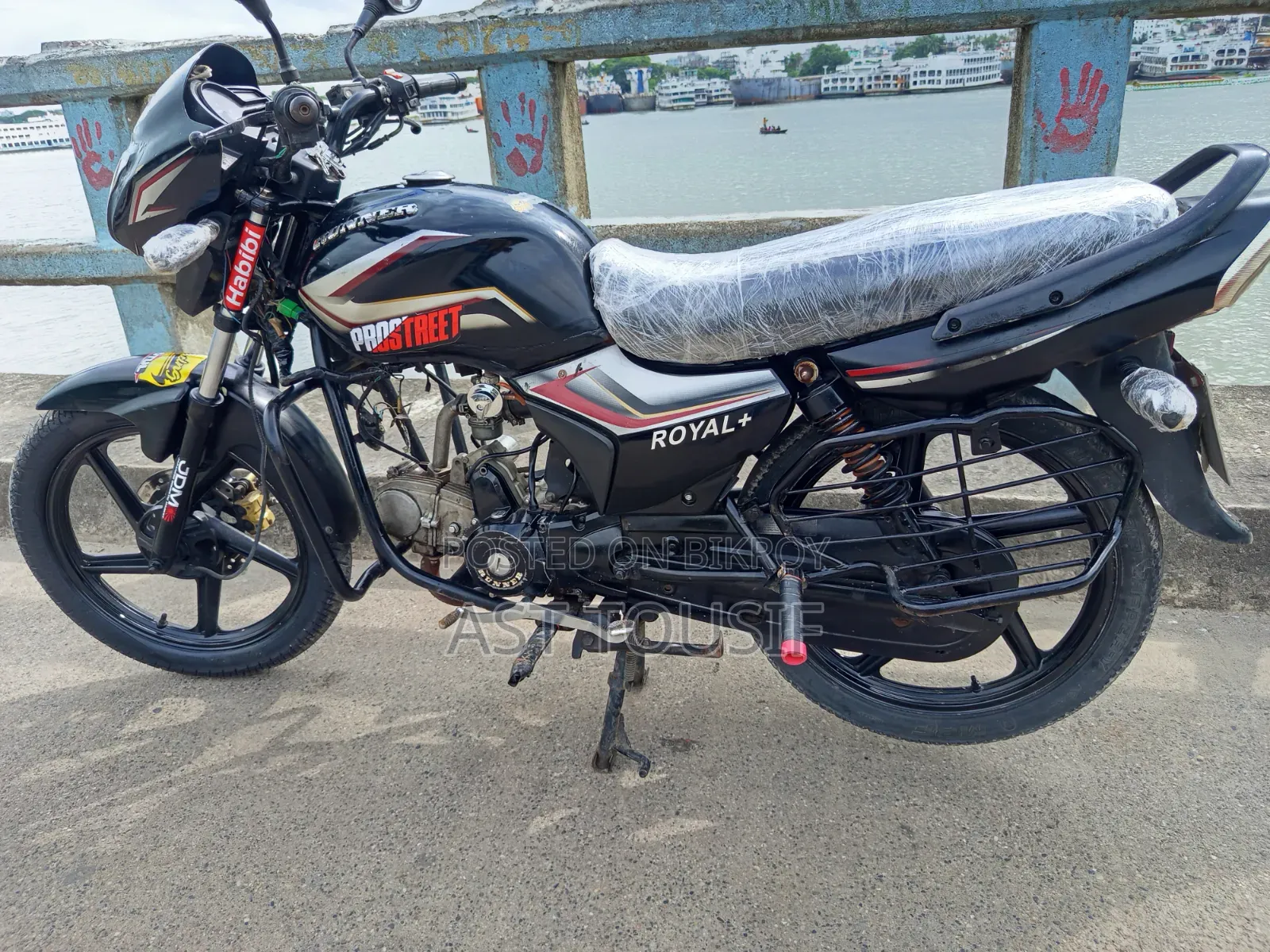 রয়েল মোটরসাইকেল ২০১৮ ব্ল্যাক