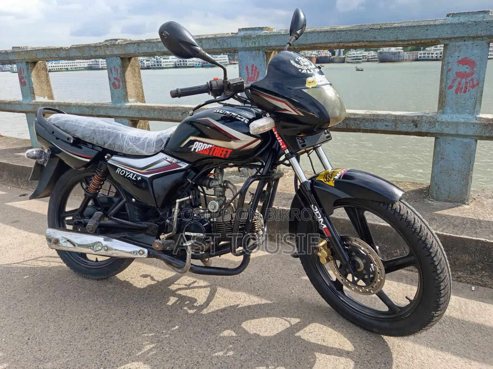 রয়েল মোটরসাইকেল ২০১৮ ব্ল্যাক