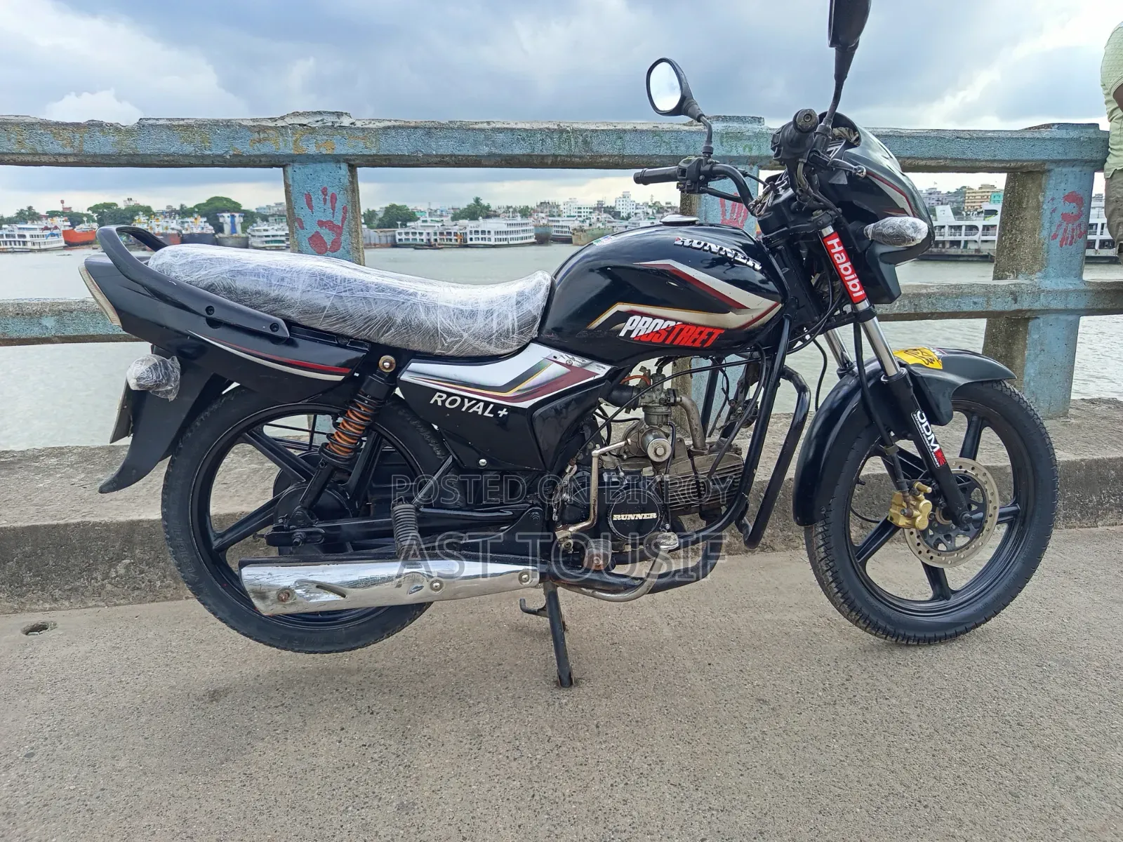 রয়েল মোটরসাইকেল ২০১৮ ব্ল্যাক