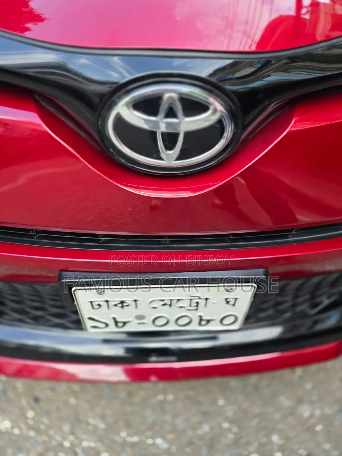 Toyota C-HR 2017 Maroon
