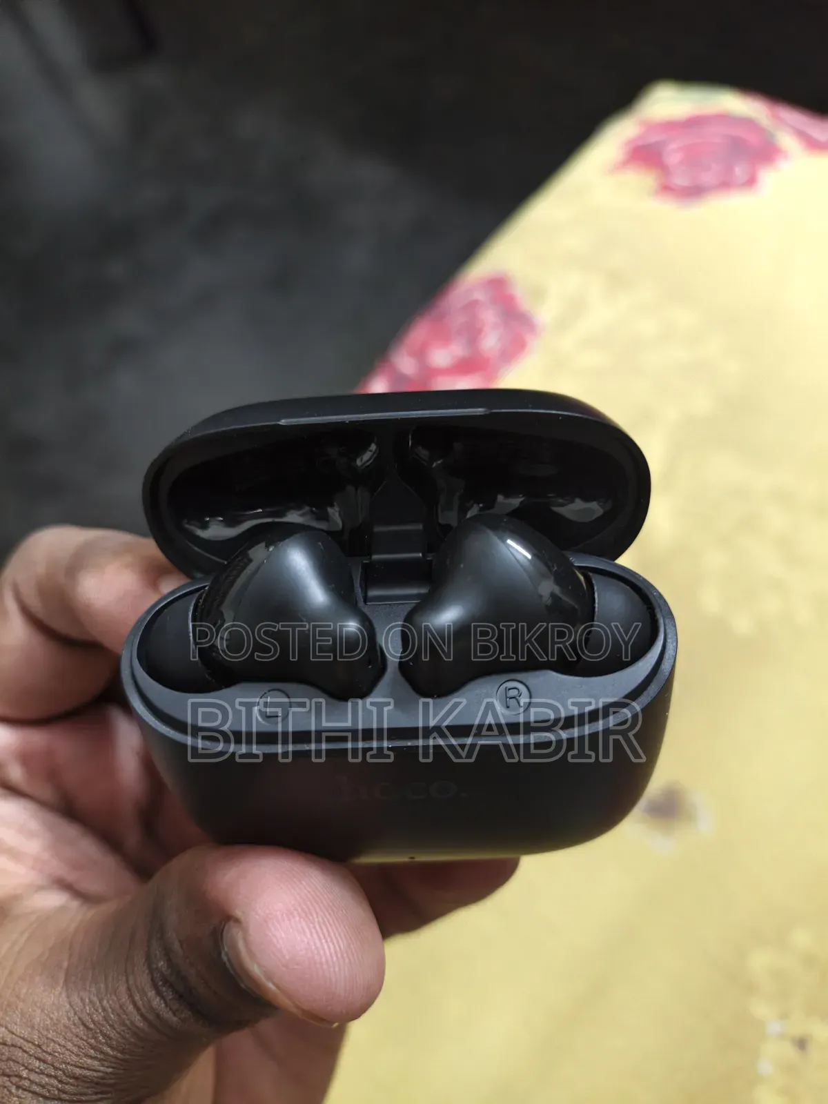 Hoco Eq2 TWS for sale (used for a short time)