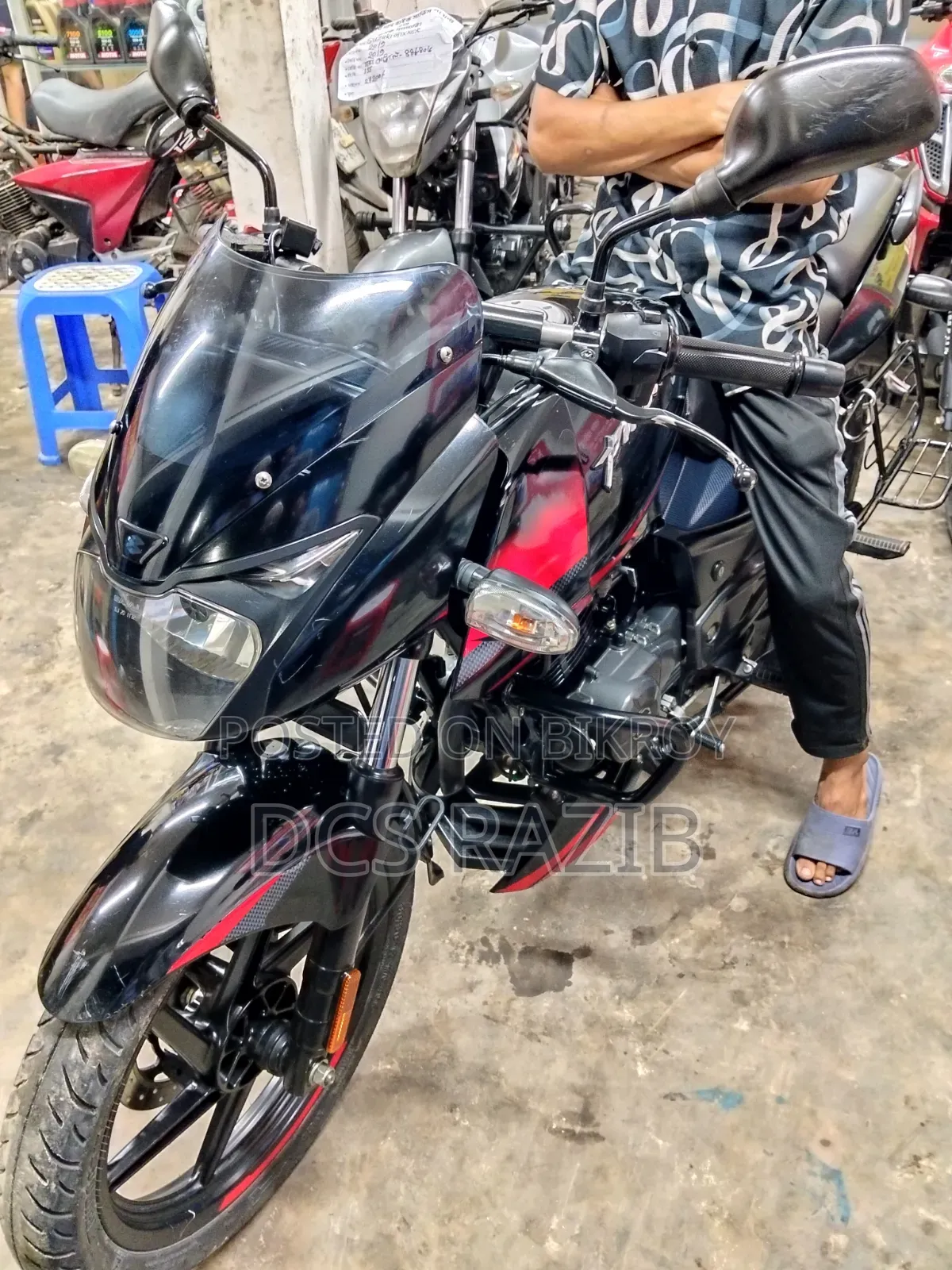 Bajaj Pulsar 150 2021 Red