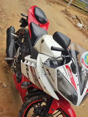 Yamaha R15 V3 2019 White