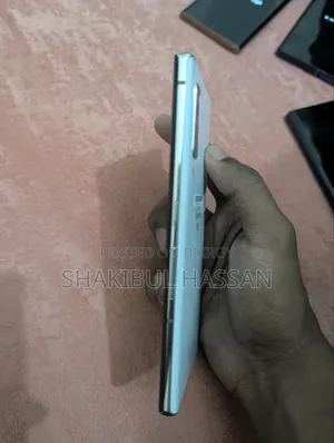 ফুজিৎসু অ্যারোস এনএক্স৯ এফ-৫২এ ১২৮ জিবি সাদা