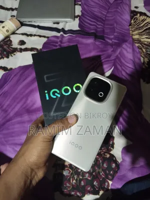 আইকিউওও জেড১০ ২৫৬ জিবি গোল্ড