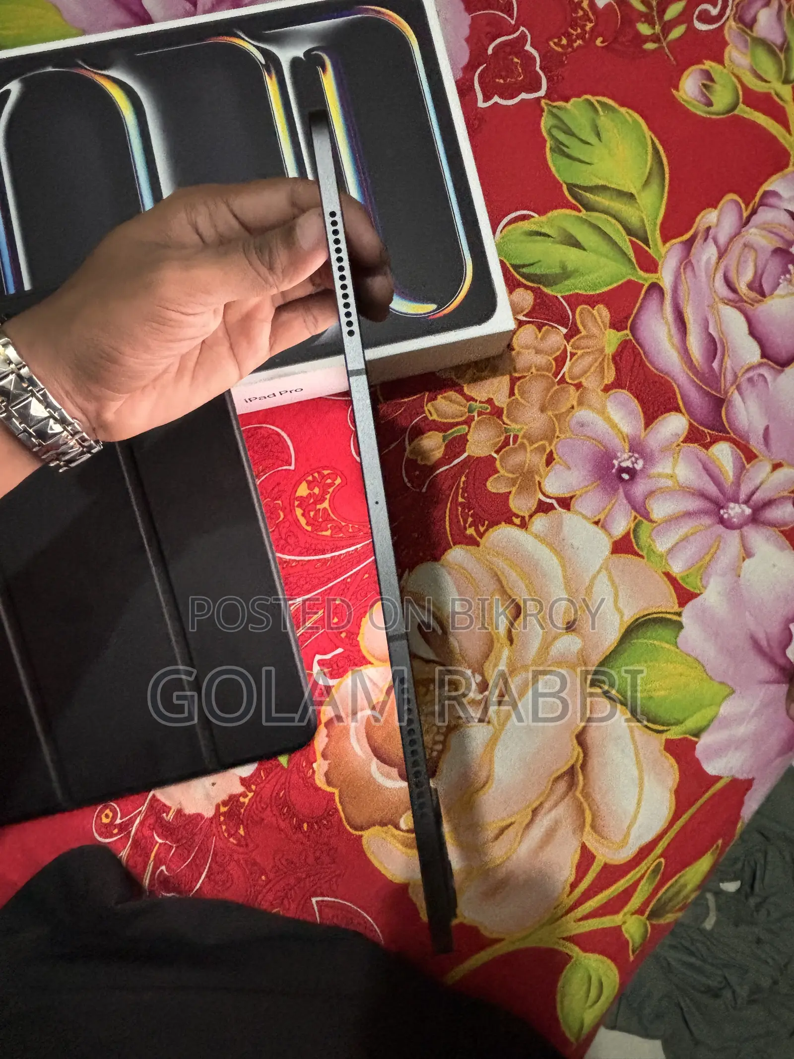 অ্যাপল আইপ্যাড প্রো ১৩ (২০২৫) ২৫৬ জিবি ব্ল্যাক