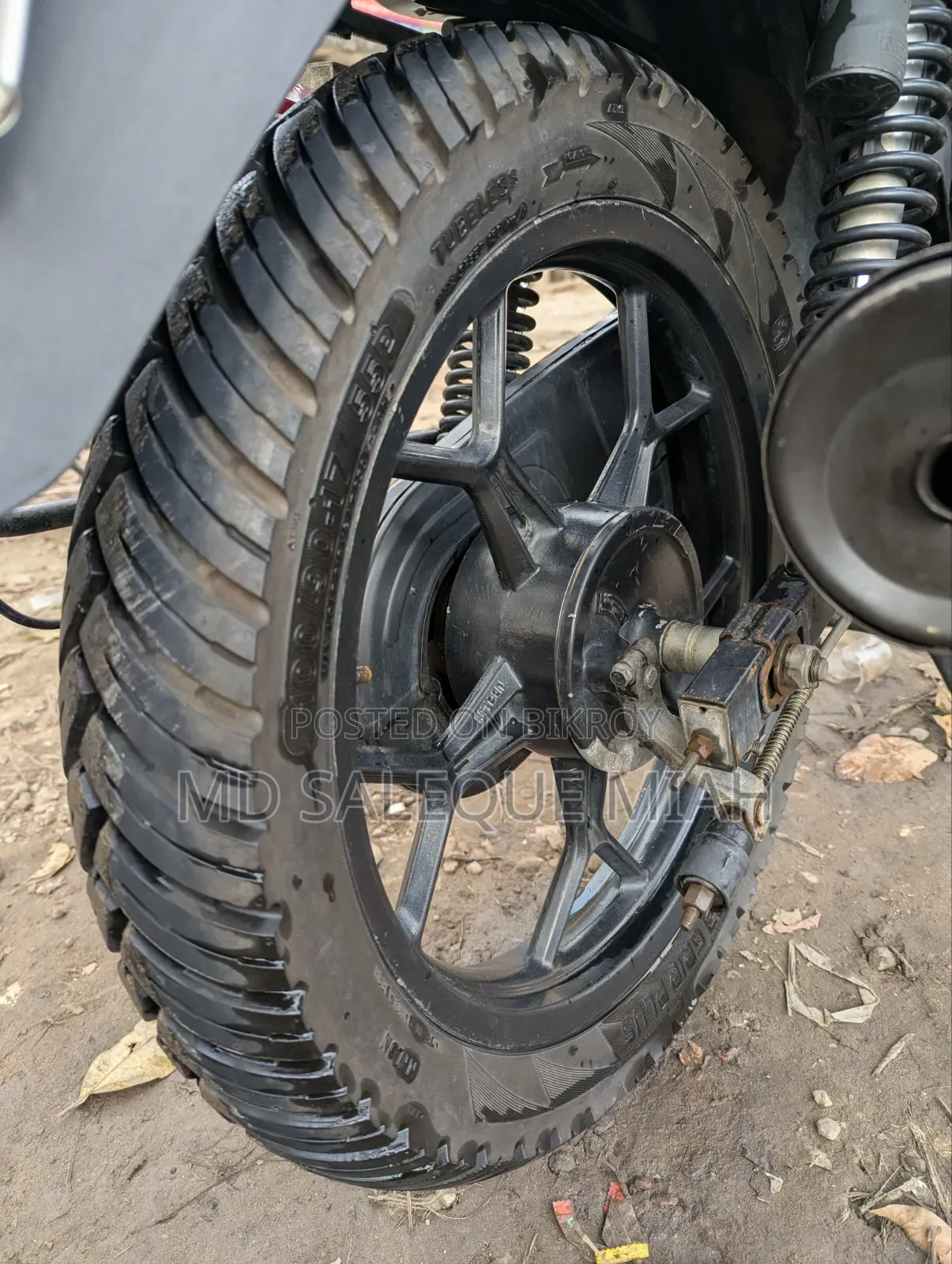 বাজাজ ডিসকভার ১২৫ ২০২২ ব্ল্যাক