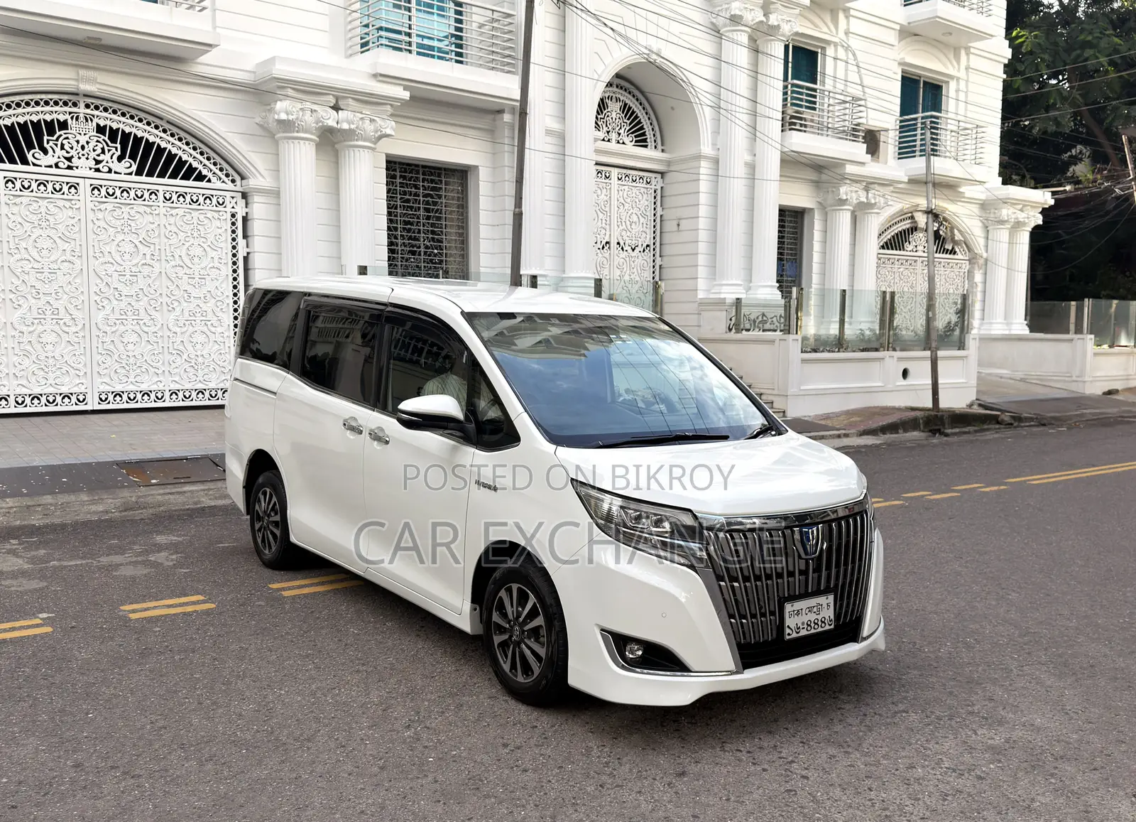 Toyota Esquire 1.8 FWD Hybrid (7 seater) 2019 Pearl
