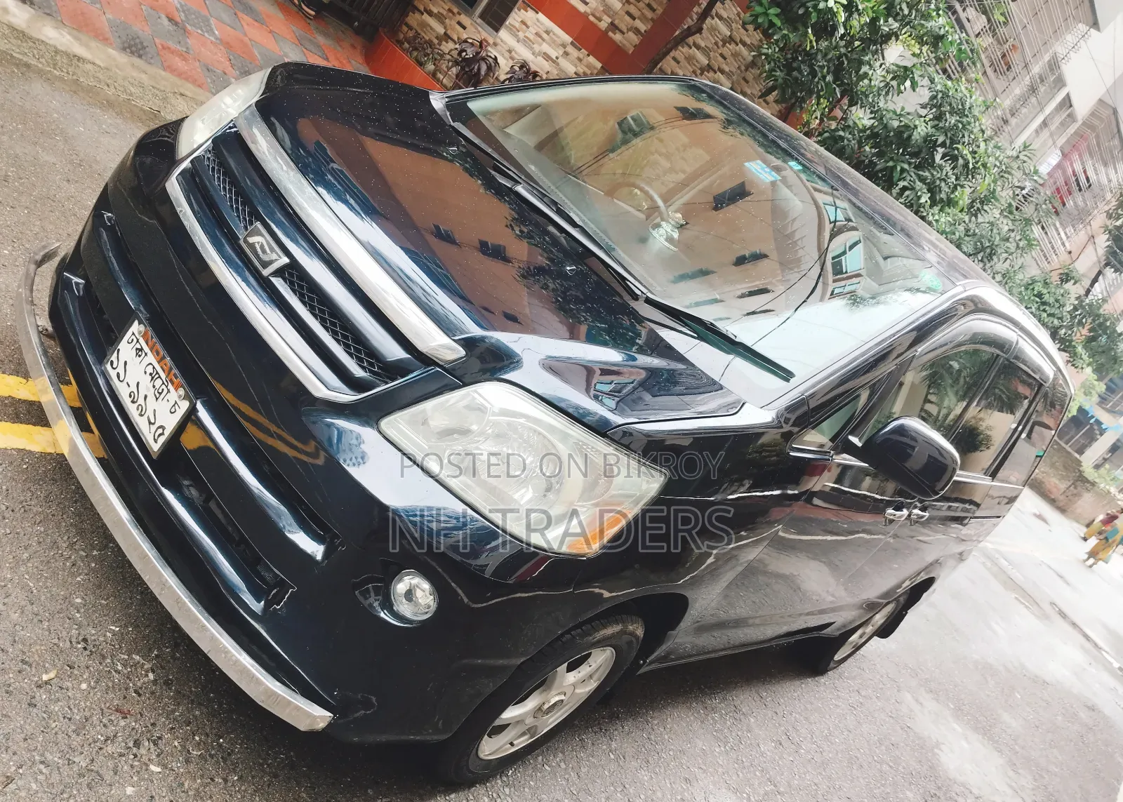 টয়োটা নোয়া ২০০৫ কালো
