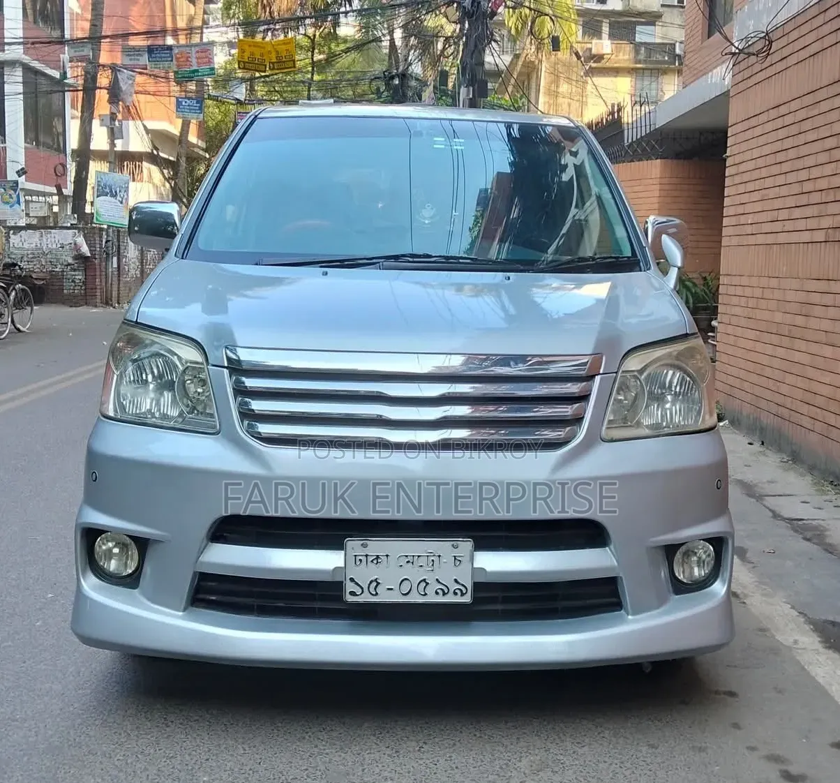 Toyota Noah 2006 Silver