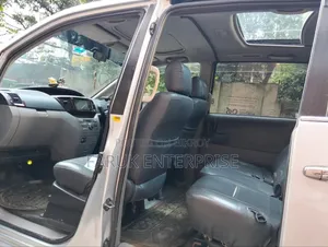 Toyota Noah 2006 Silver