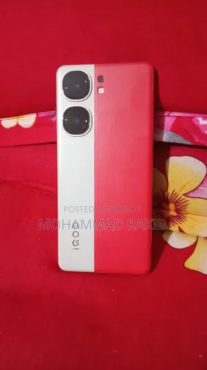 আইকিউওও জেড৯ ২৫৬ জিবি লাল