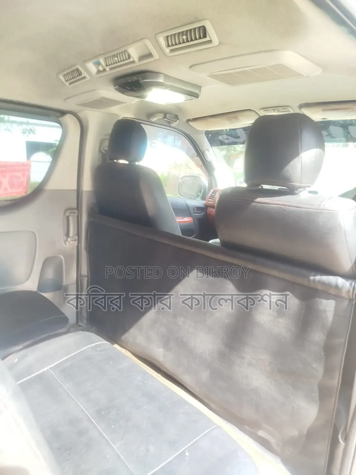 Toyota HiAce 2010 Black