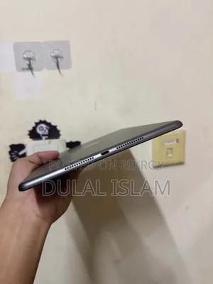অ্যাপল আইপ্যাড ৯.৭ ৬৪ জিবি গ্রে