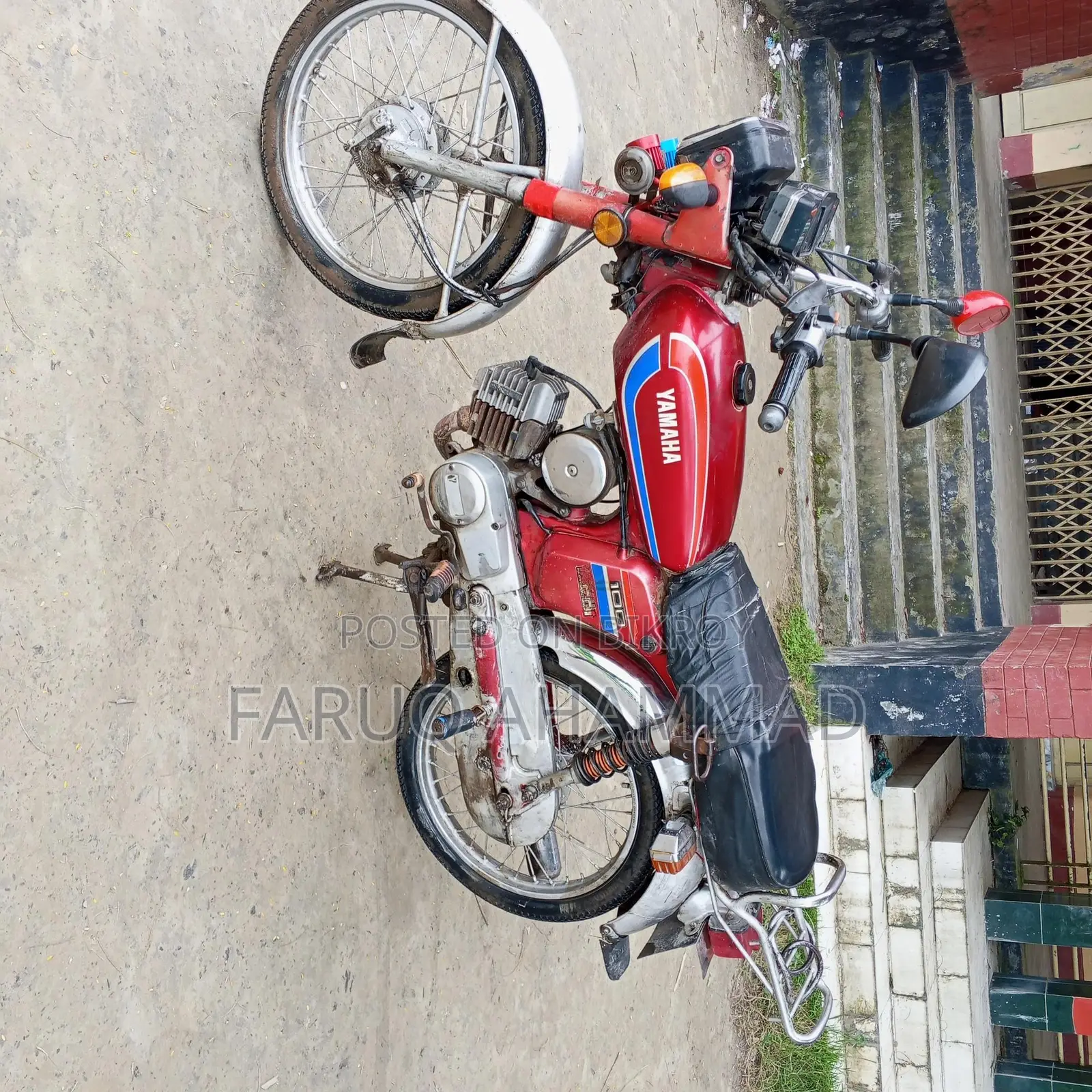 Yamaha YBR 2000 Red