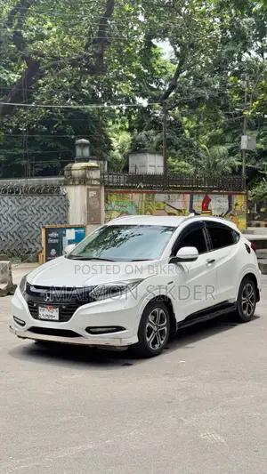 হোন্ডা ভেজেল ১.৫ হাইব্রিড টু-হুইল ড্রাইভ ২০১৪ সাদা