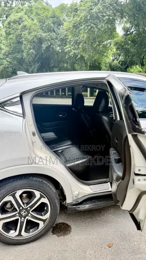 হোন্ডা ভেজেল ১.৫ হাইব্রিড টু-হুইল ড্রাইভ ২০১৪ সাদা
