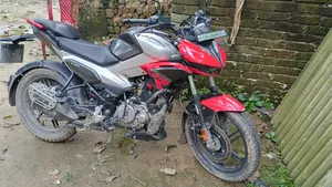 হিরো এক্সট্রিম ১২৫আর ২০২৫ অরেঞ্জ