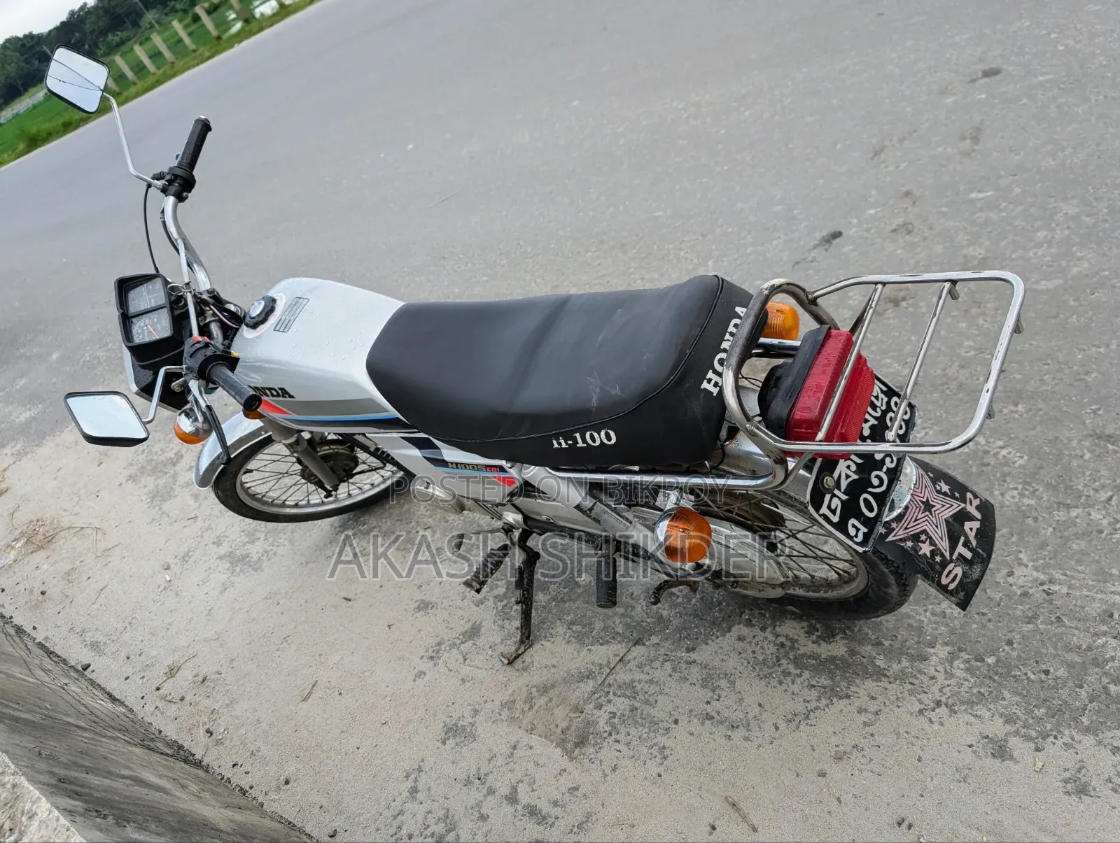 হন্ডা ১৯৯০ রূপালী