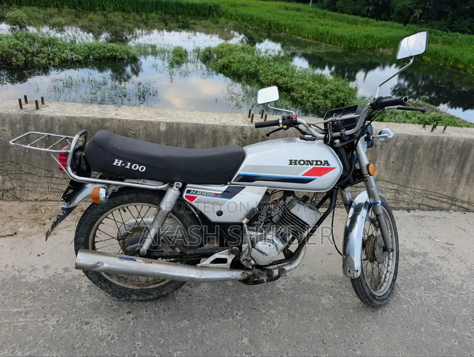 হন্ডা ১৯৯০ রূপালী
