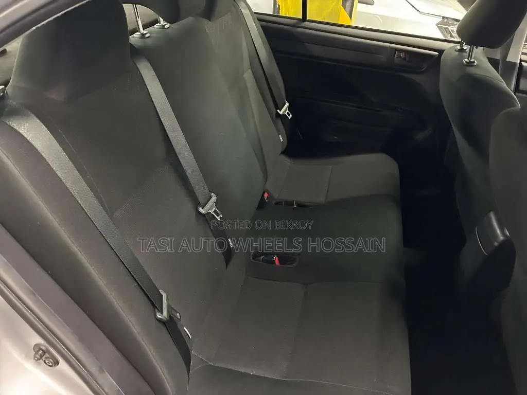 Toyota Axio 2021 Silver