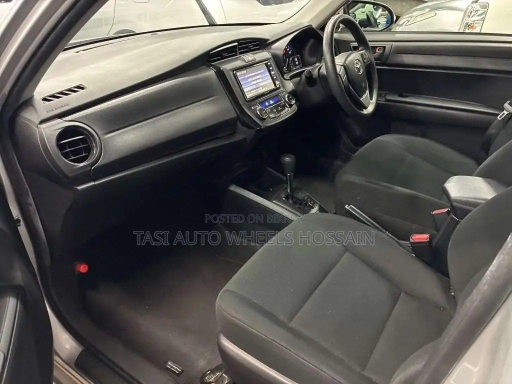 Toyota Axio 2021 Silver