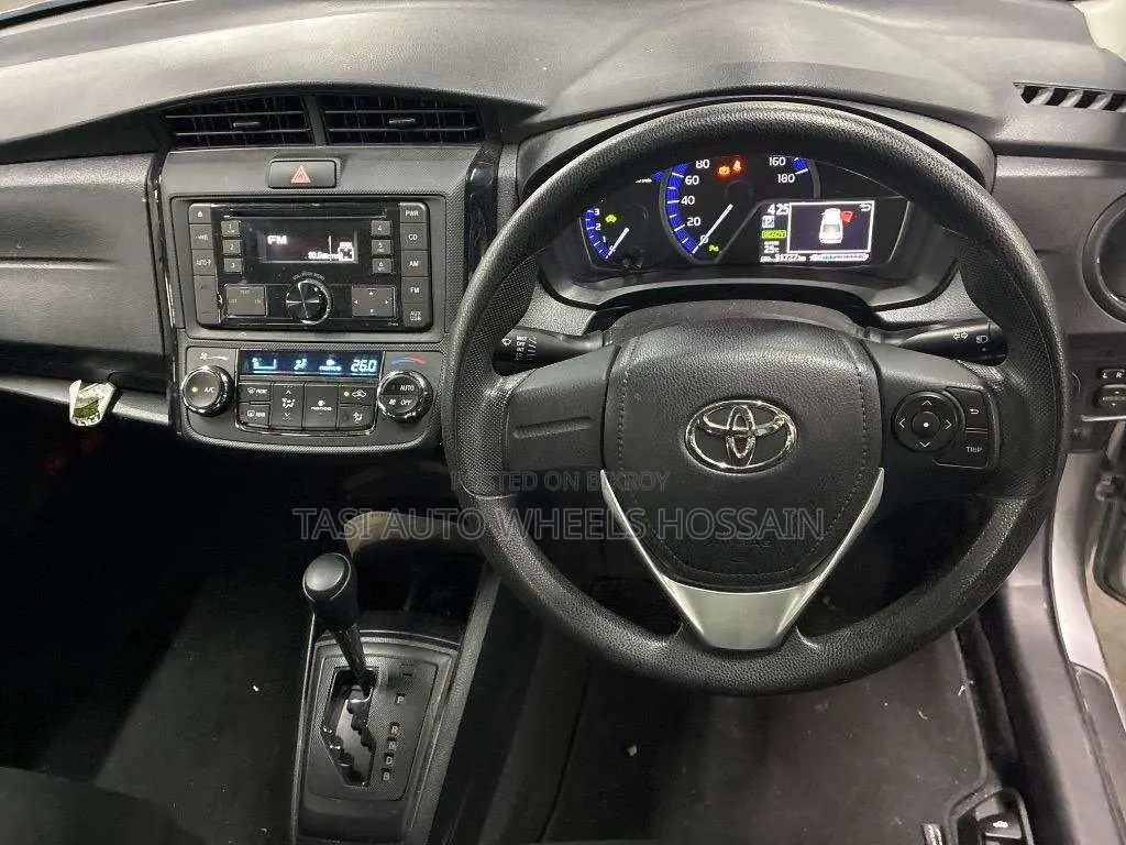 Toyota Axio 2021 Silver