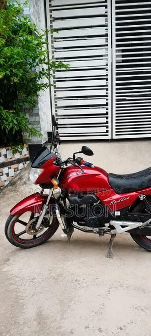 রানার বুলেট ১০০ ২০২২ লাল