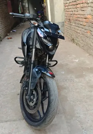 বাজাজ পালসার এন১৬০ ২০২৩ ব্ল্যাক