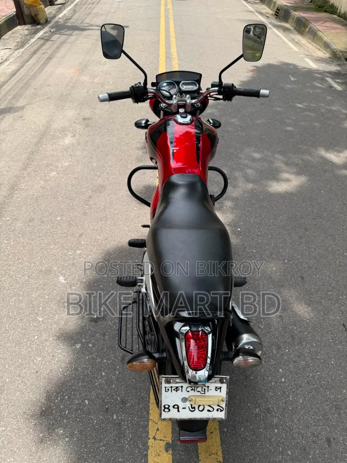Bajaj V15 2020 Red