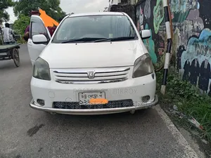 Toyota Raum 2005 Pearl