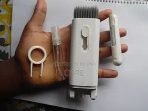 ৭ ইন ১ ডেস্ক ক্লিনিং কিট।