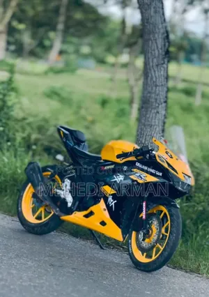 সুজুকি জিএসএক্স-আর১৫০ ২০২১ হলুদ