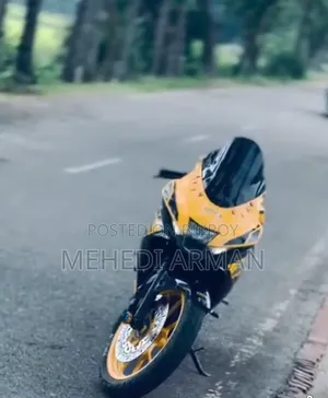 Suzuki GSX-R150 2021 Yellow