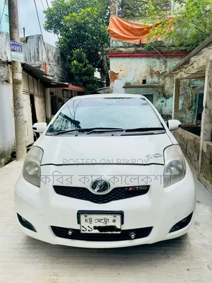 টয়োটা ভিটজ ২০০৮ সাদা