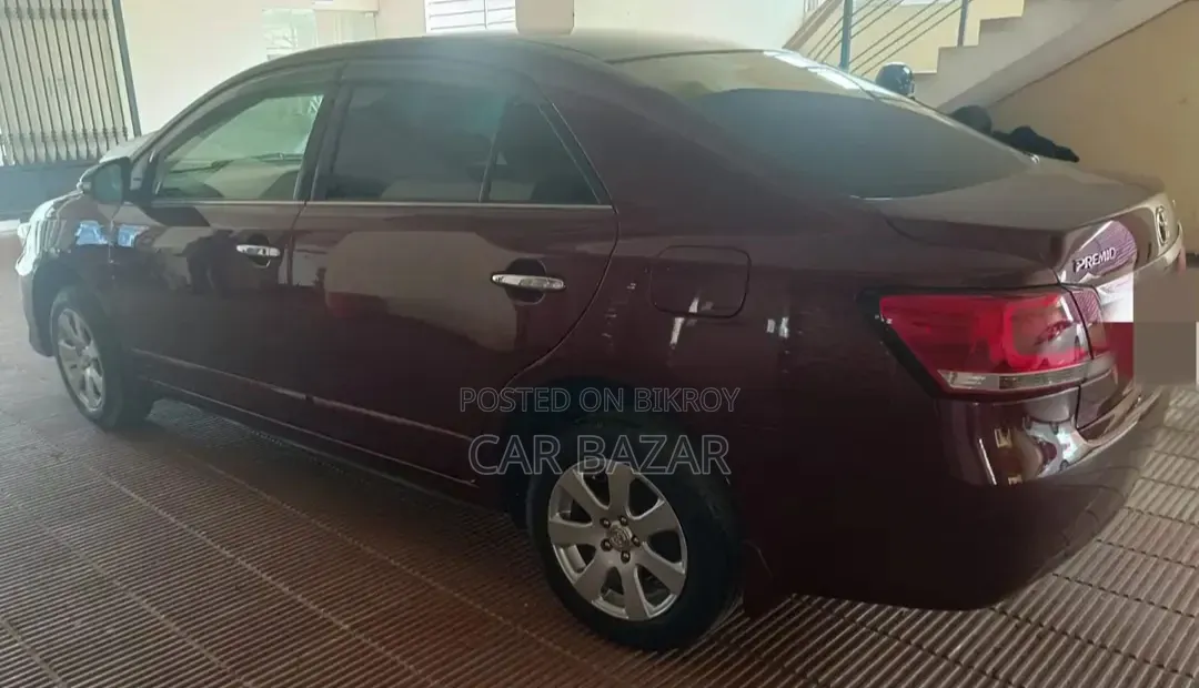 Toyota Premio 1.5 Front-Wheel Drive 2010 Maroon