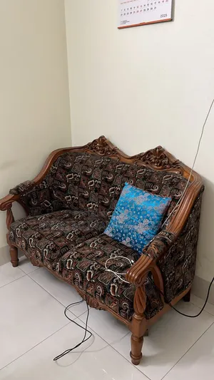 ৬ সিট সোফা সেট। সেগুন কাঠ দিয়ে তৈরি