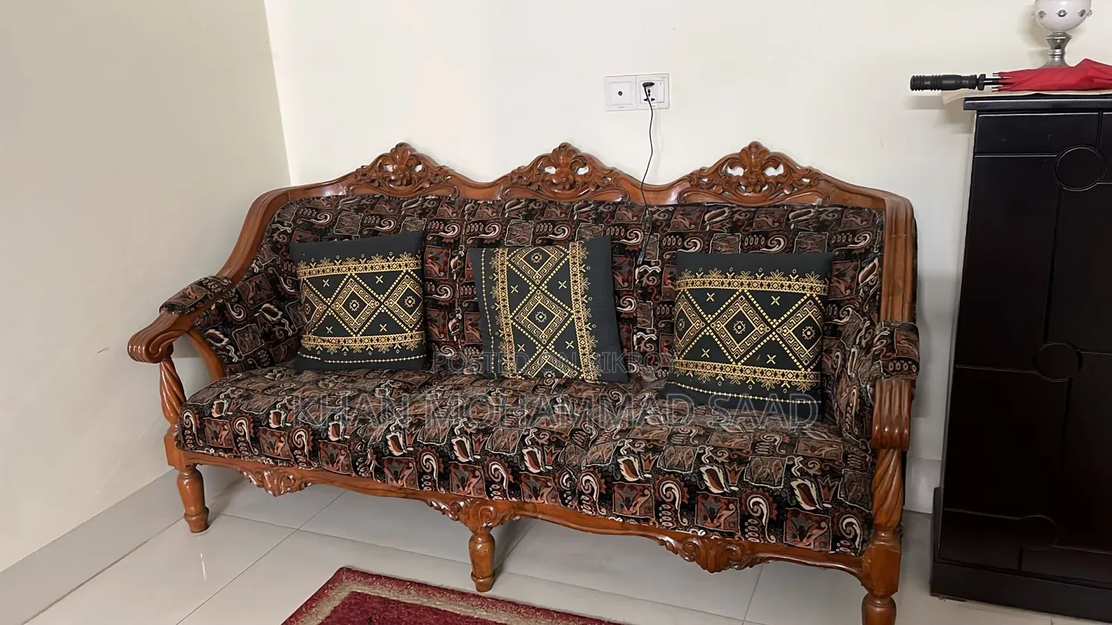 ৬ সিট সোফা সেট। সেগুন কাঠ দিয়ে তৈরি