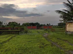 কর্নার ৩ কাঠা প্লট  ১৫ নং সেক্টরে