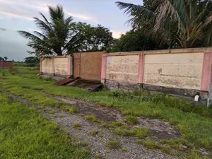 সেক্টর ২৭ এ ১৫০ রোডের পাশে ৩ কাঠা