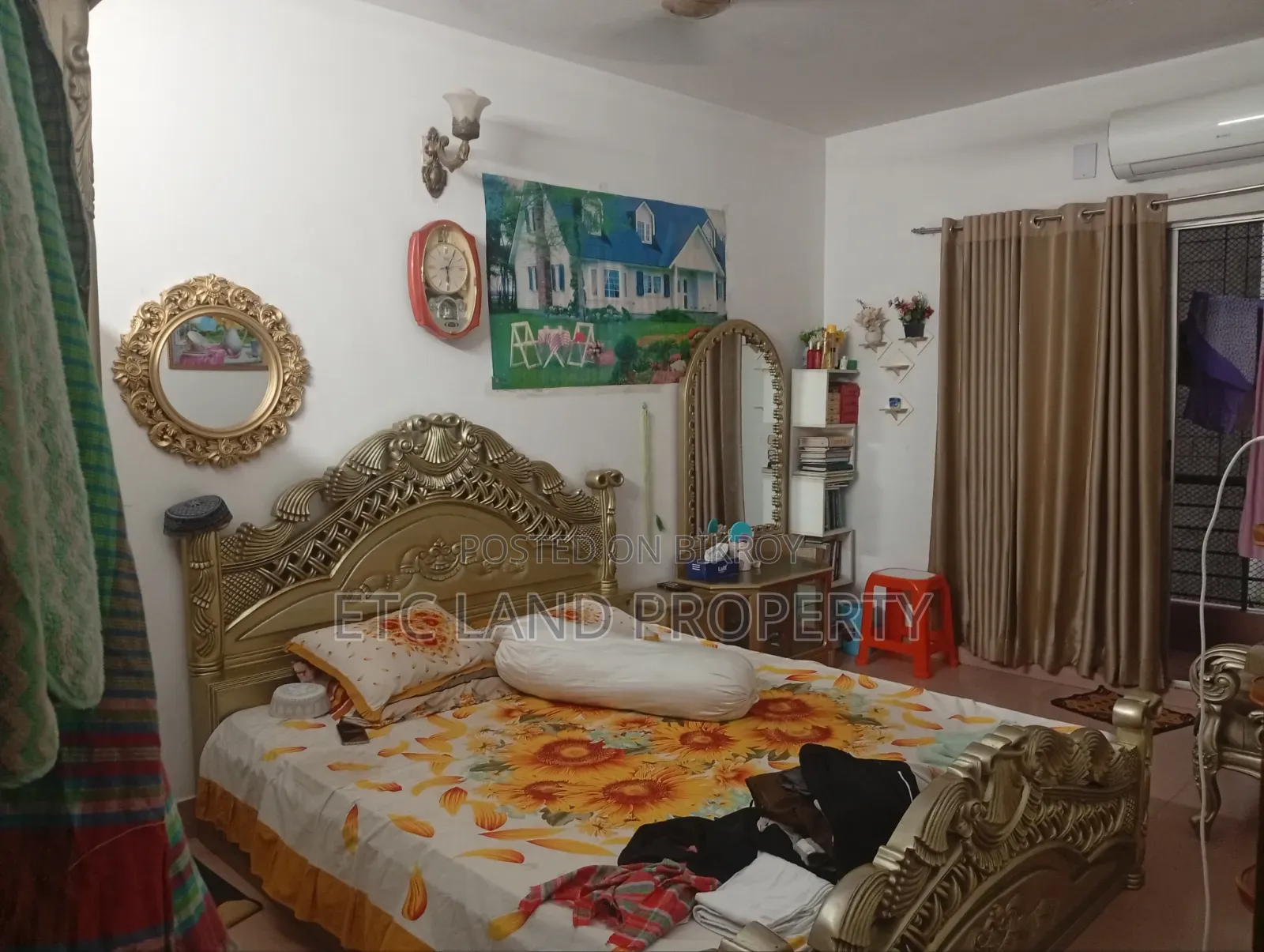 ওয়ারীতে ৩ বেডরুমের অ্যাপার্টমেন্ট বিক্রয়ের জন্য
