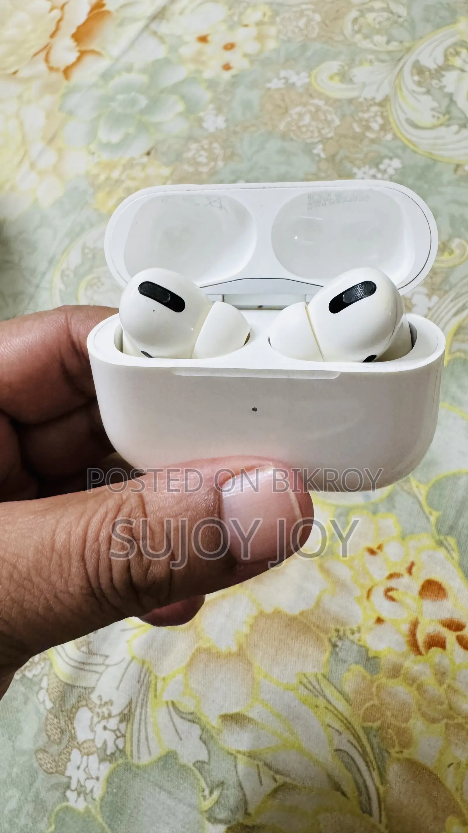 Apple AirPods Pro (1st Generation)