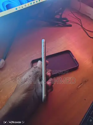 Apple iPhone 11 64 GB White