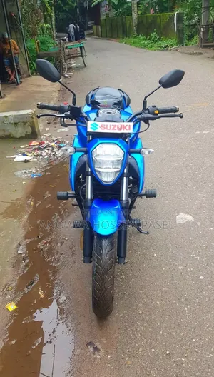 সুজুকি জিক্সার ২০২২ নীল